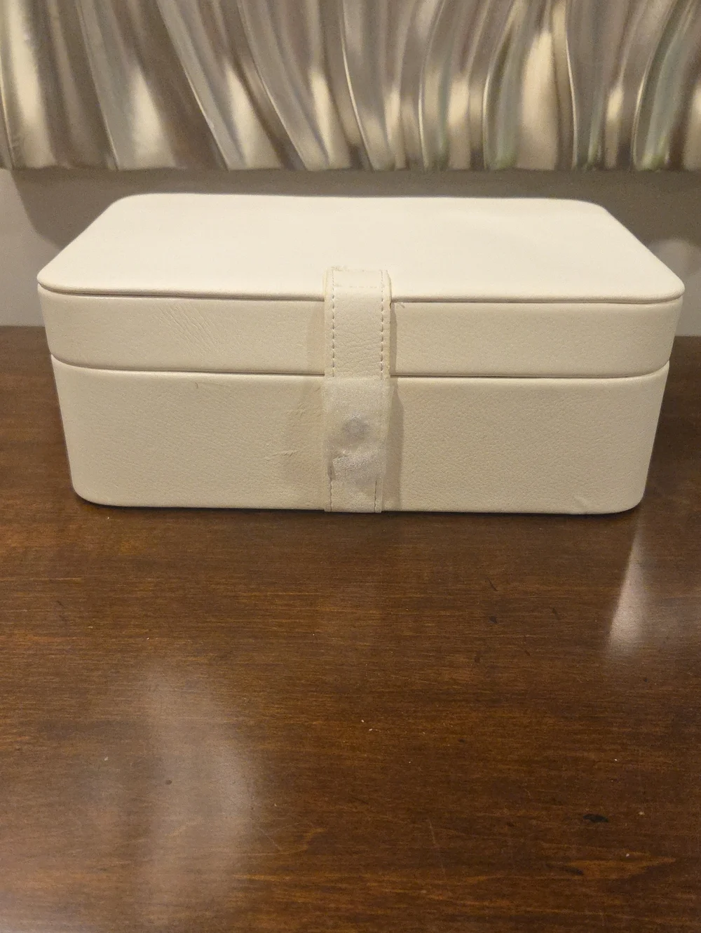 MELE&CO. Cream Jewelry Storage Case with Mirror and 48 Compartments. 2 TRAYS.